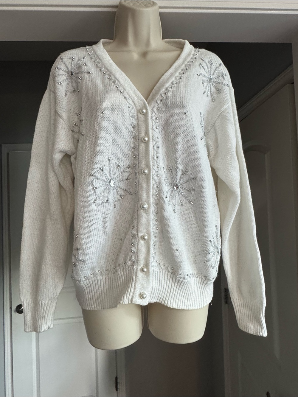 Vintage Huntington Ridge Small White Beaded Snowflake Cardigan Sweater